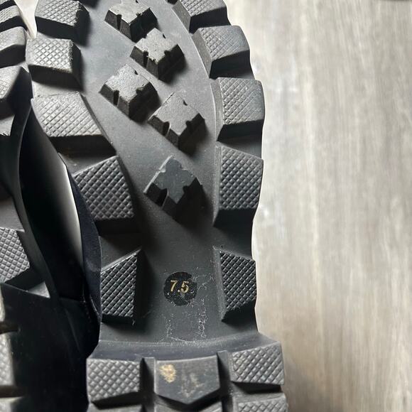 Steve Madden Black Amulet Ankle Booties - Picture 7 of 9